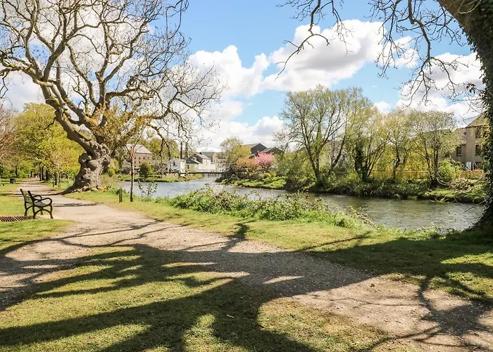 Hotel River View 2 Bridge Street