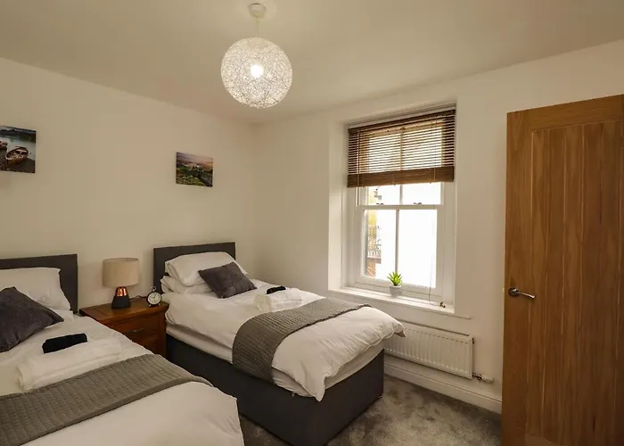 River View 2 Bridge Street